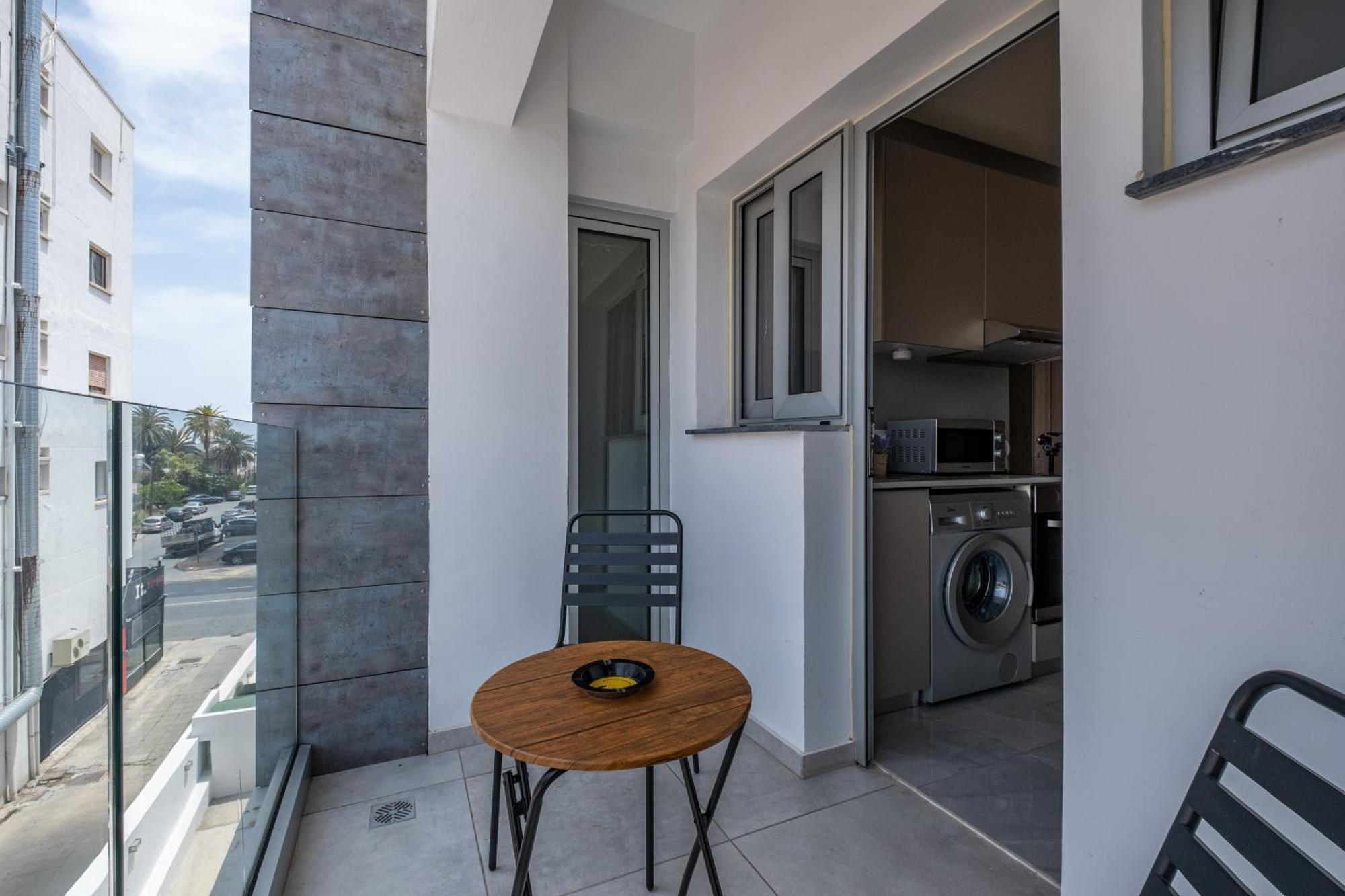 Georgiana Suites Larnaca Extérieur photo