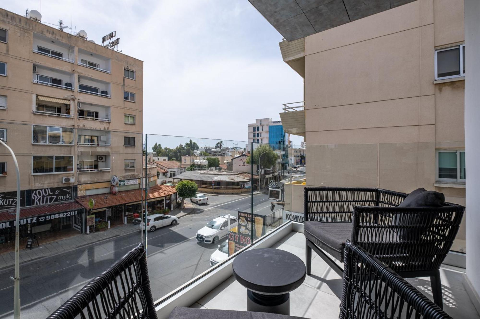 Georgiana Suites Larnaca Extérieur photo