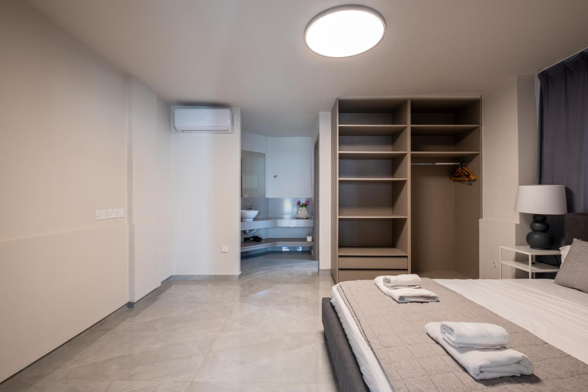 Georgiana Suites Larnaca Chambre photo