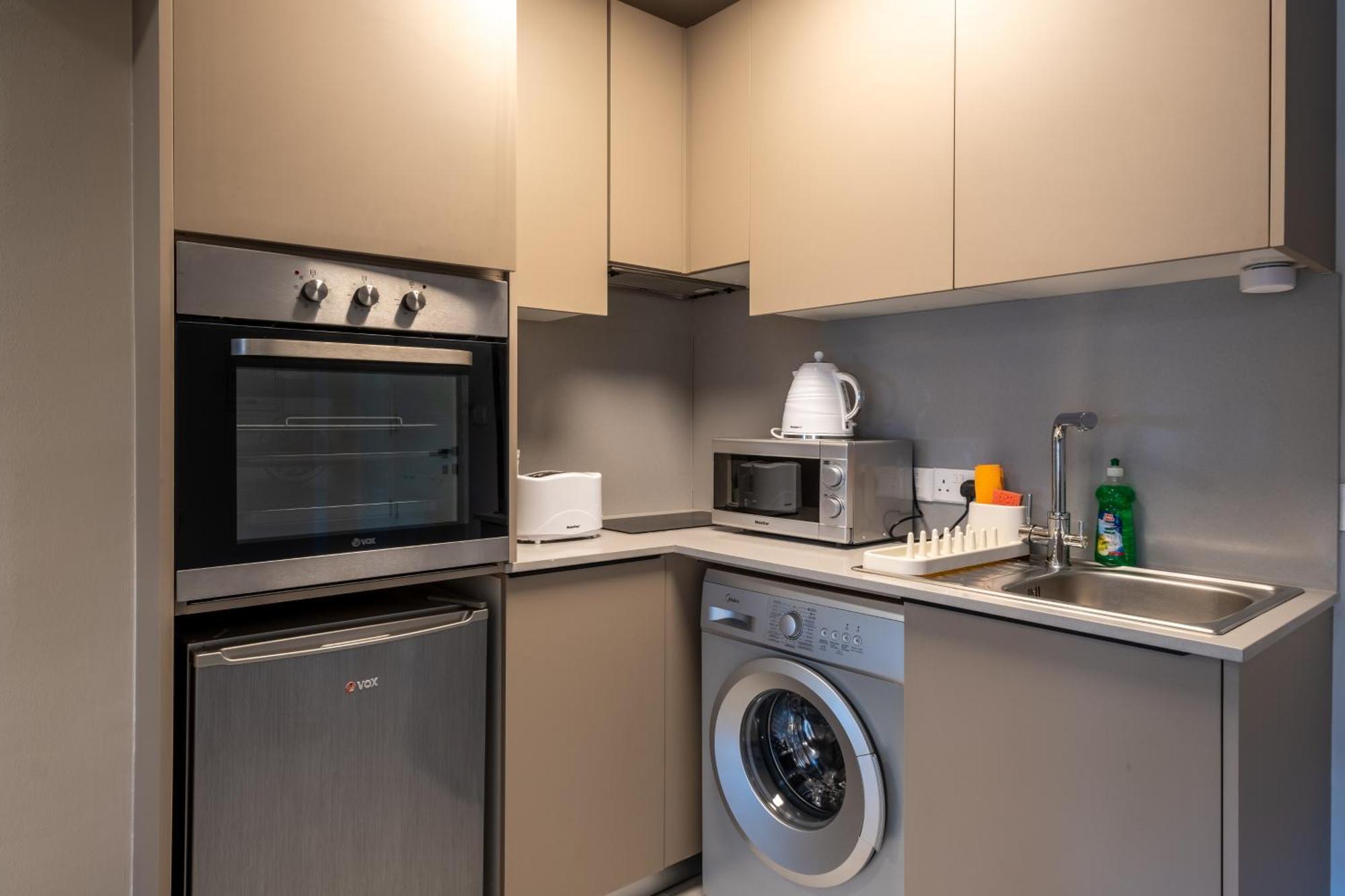 Georgiana Suites Larnaca Extérieur photo