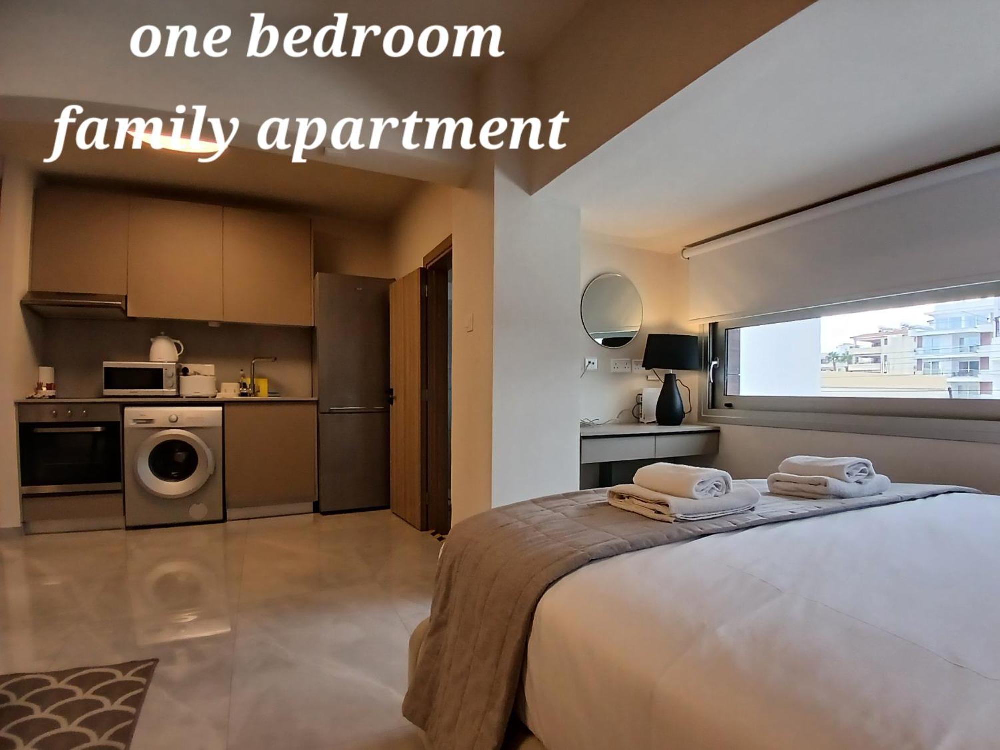 Georgiana Suites Larnaca Extérieur photo