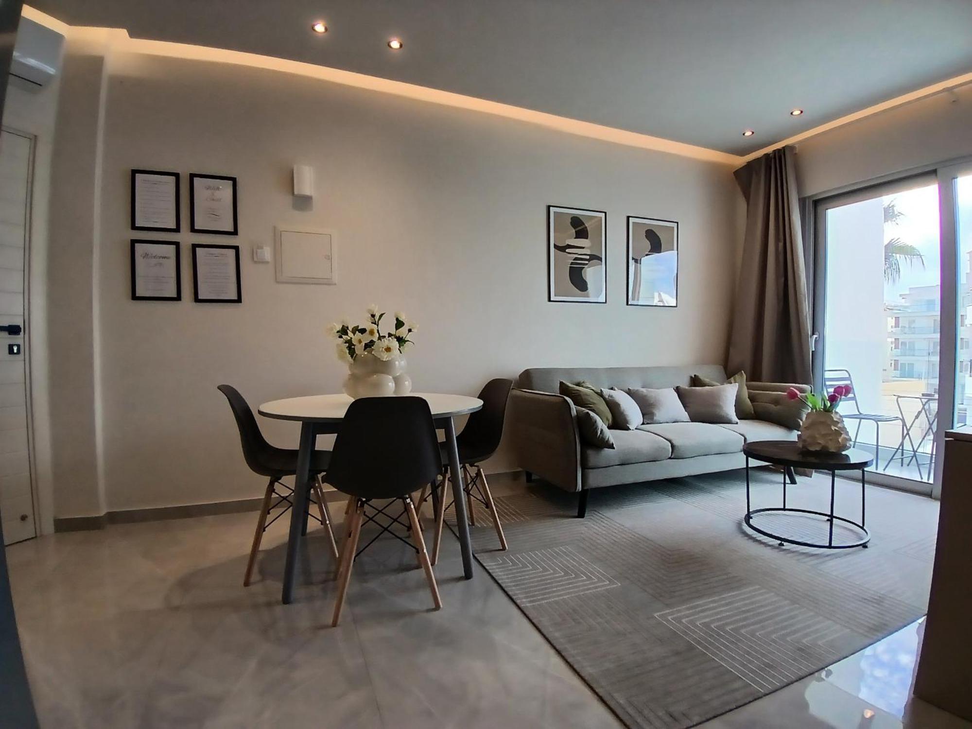 Georgiana Suites Larnaca Chambre photo