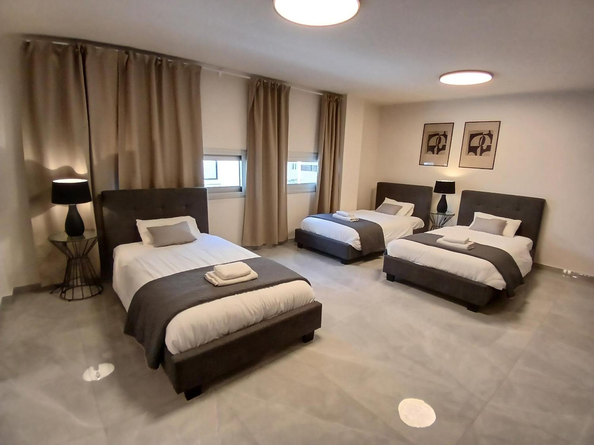 Georgiana Suites Larnaca Extérieur photo