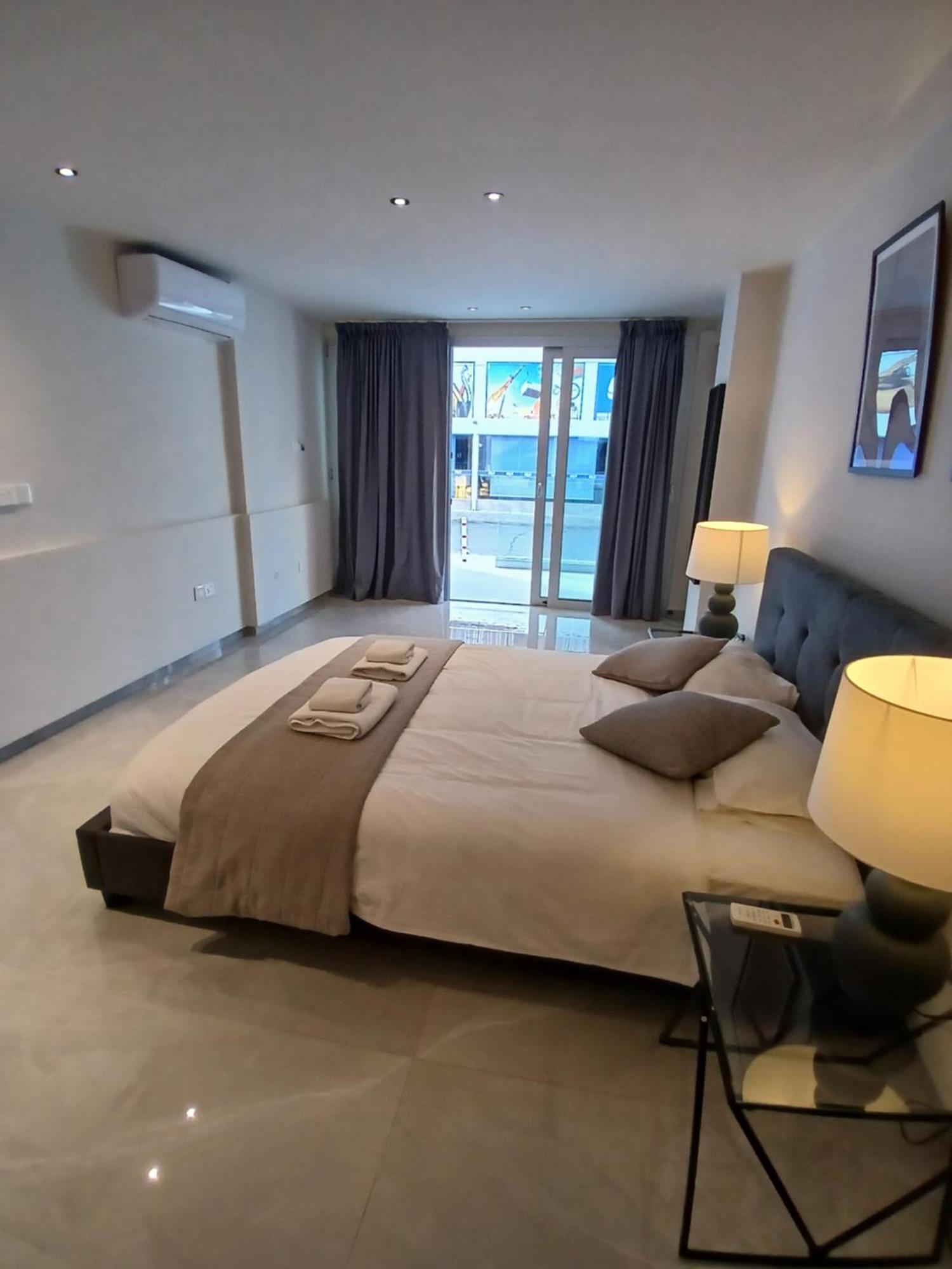 Georgiana Suites Larnaca Chambre photo