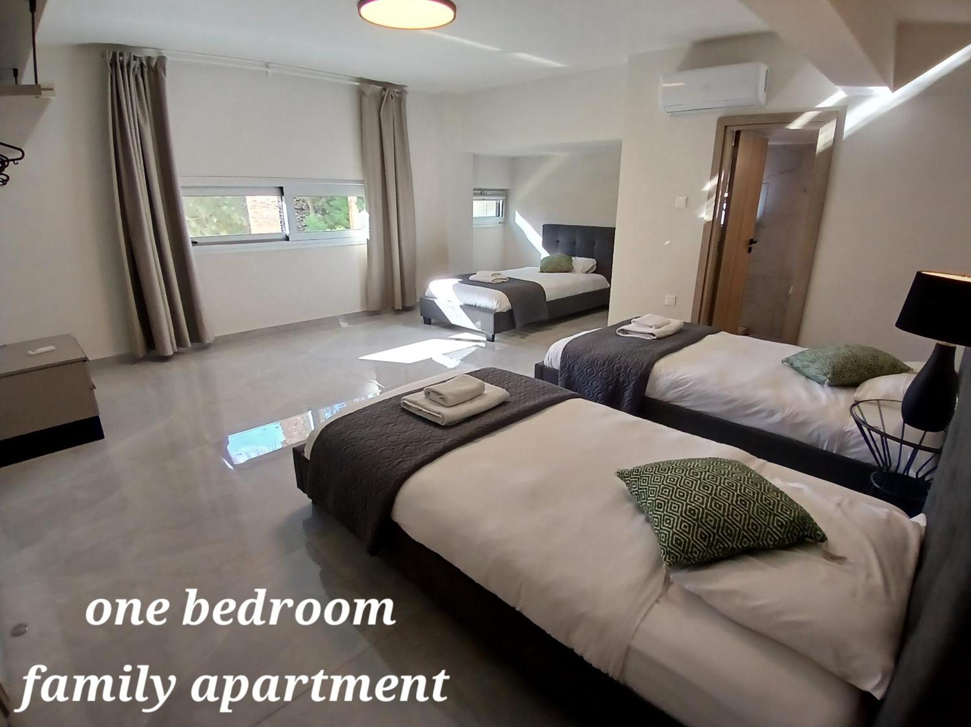 Georgiana Suites Larnaca Extérieur photo