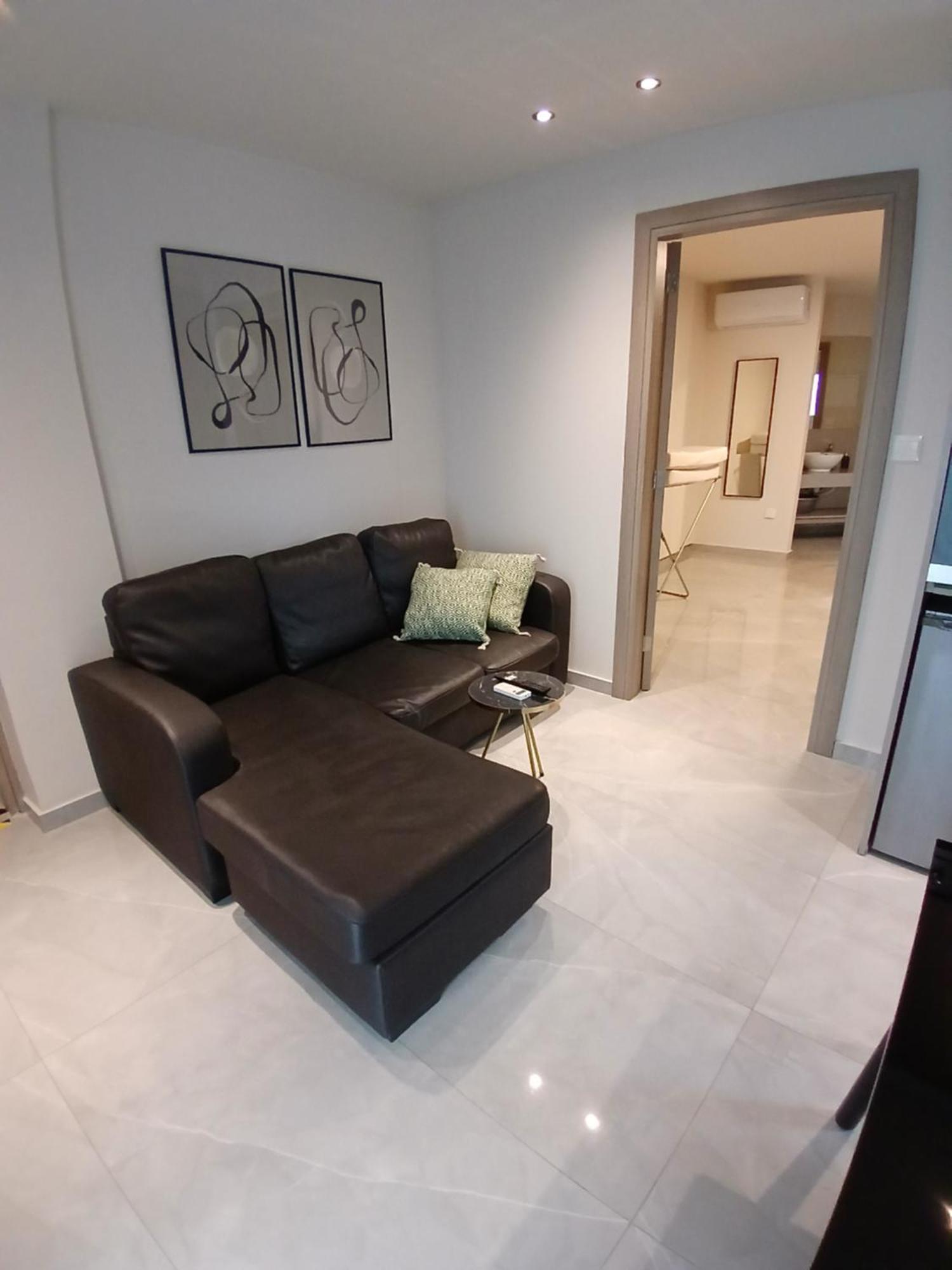 Georgiana Suites Larnaca Chambre photo