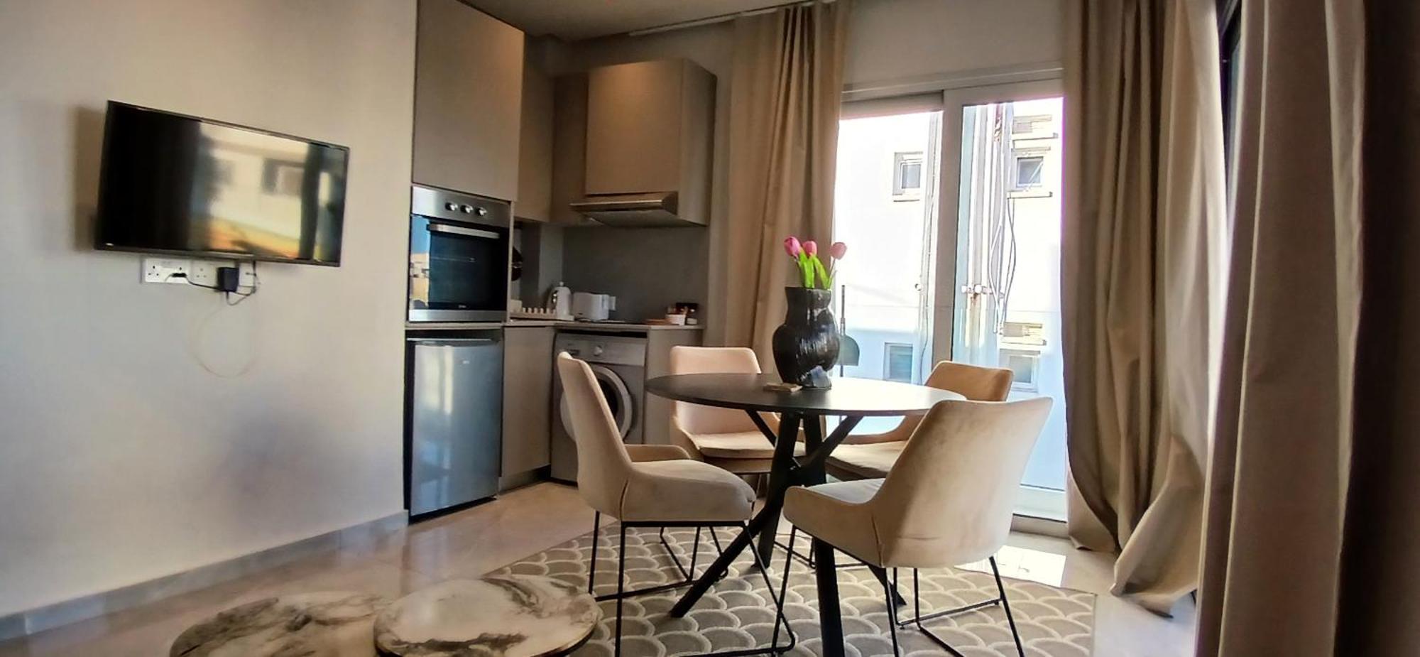 Georgiana Suites Larnaca Chambre photo